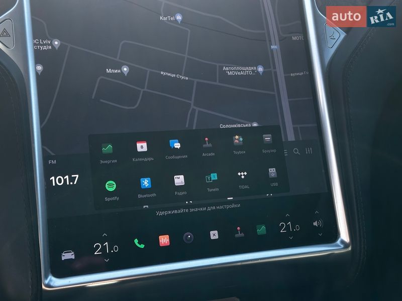 Ліфтбек Tesla Model S 2016 в Львові