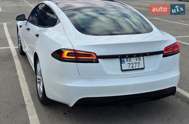 Лифтбек Tesla Model S 2024 в Днепре