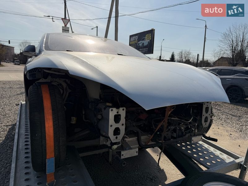 Ліфтбек Tesla Model S 2014 в Дрогобичі
