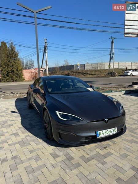 Tesla Model S 2023
