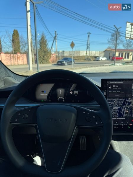 Лифтбек Tesla Model S 2023 в Киеве
