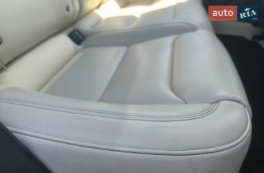 Лифтбек Tesla Model S 2017 в Львове