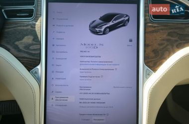 Лифтбек Tesla Model S 2017 в Львове