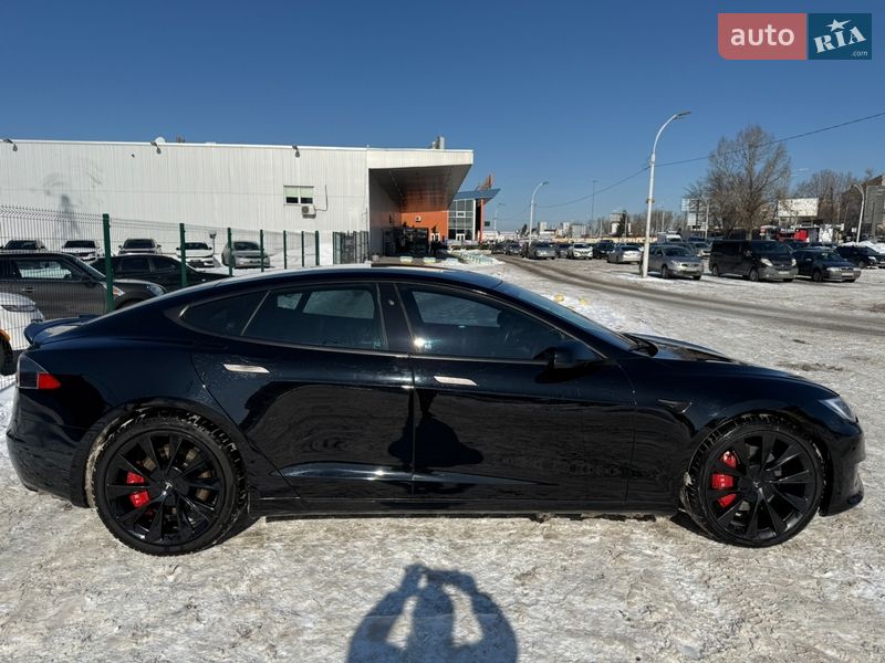 Лифтбек Tesla Model S 2018 в Киеве фото 13 Лифтбек Tesla Model S 2018 в Киеве
