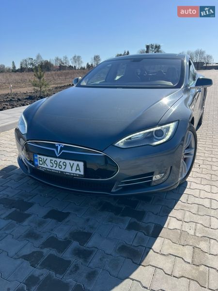 Лифтбек Tesla Model S 2013 в Ровно фото 17 Лифтбек Tesla Model S 2013 в Ровно
