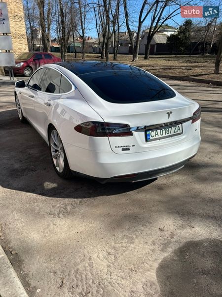 Ліфтбек Tesla Model S 2013 в Черкасах