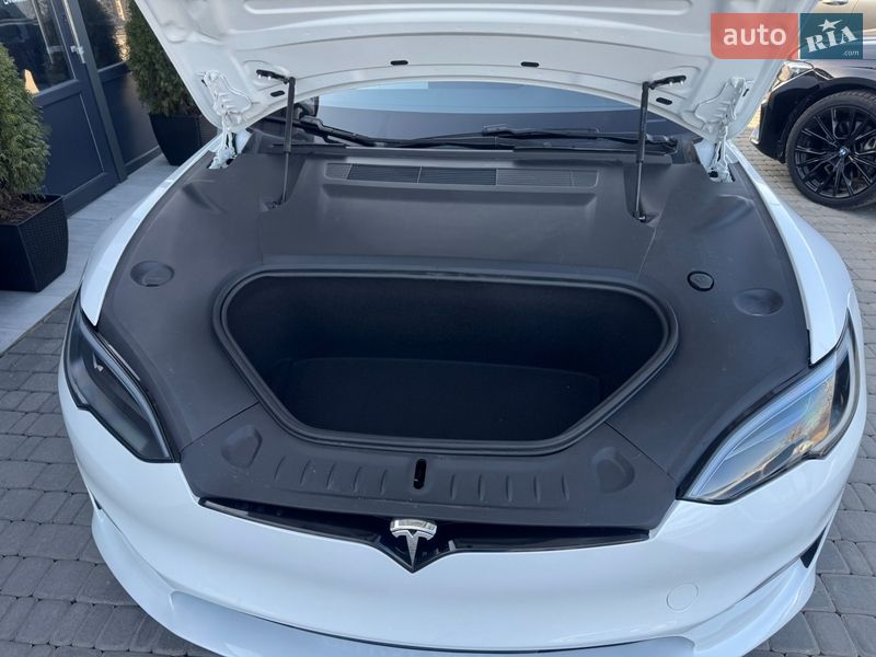 Ліфтбек Tesla Model S 2023 в Івано-Франківську