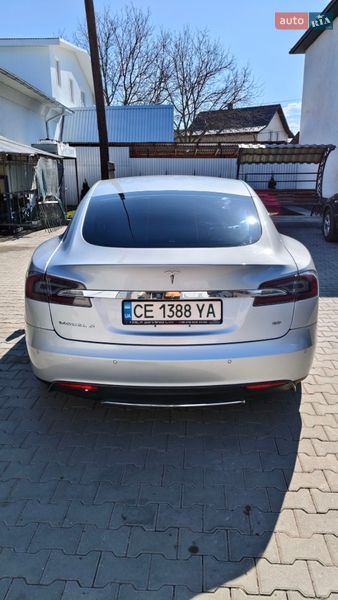 Лифтбек Tesla Model S 2014 в Глыбокой
