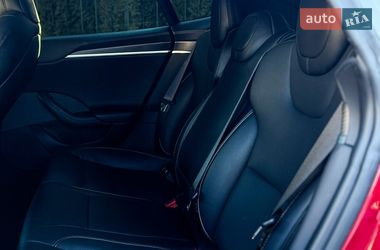 Лифтбек Tesla Model S 2024 в Одессе