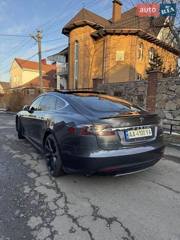 Лифтбек Tesla Model S 2014 в Софиевской Борщаговке фото 16 Лифтбек Tesla Model S 2014 в Софиевской Борщаговке