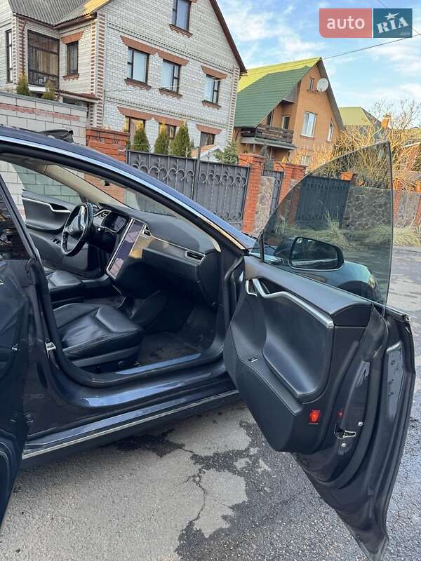 Лифтбек Tesla Model S 2014 в Софиевской Борщаговке фото 21 Лифтбек Tesla Model S 2014 в Софиевской Борщаговке