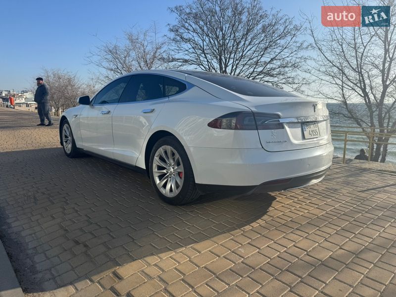 Ліфтбек Tesla Model S 2015 в Чорноморську фото 5 Ліфтбек Tesla Model S 2015 в Чорноморську