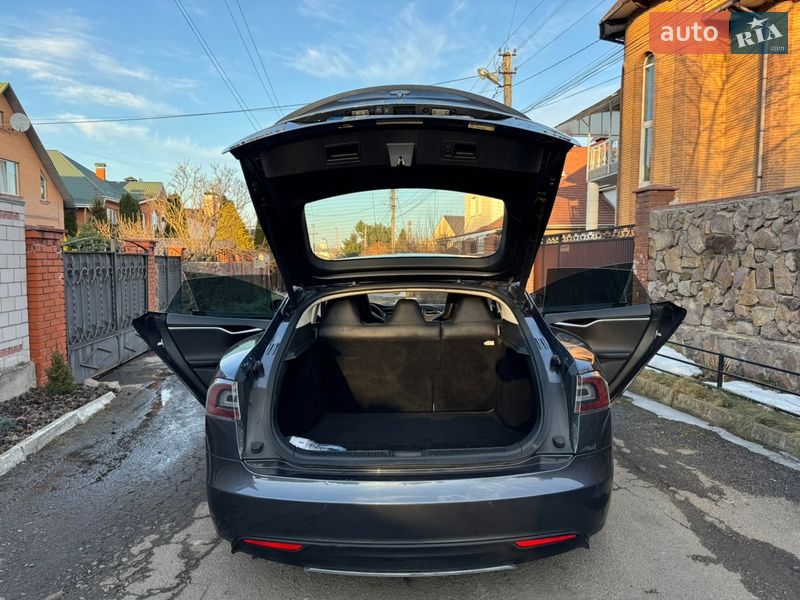 Лифтбек Tesla Model S 2014 в Софиевской Борщаговке фото 15 Лифтбек Tesla Model S 2014 в Софиевской Борщаговке