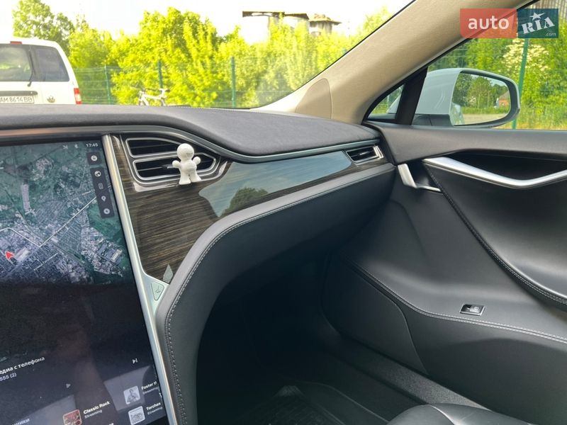 Лифтбек Tesla Model S 2014 в Житомире