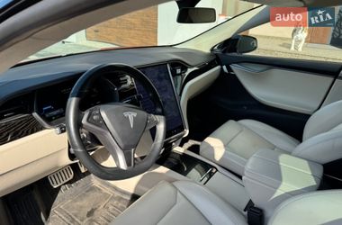 Лифтбек Tesla Model S 2019 в Львове