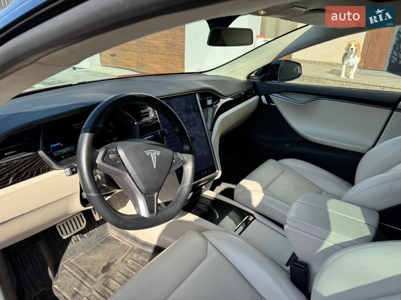 Лифтбек Tesla Model S 2019 в Львове