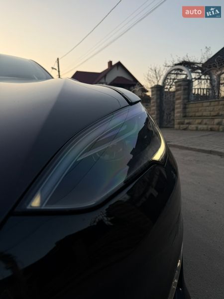 Лифтбек Tesla Model S 2022 в Тернополе