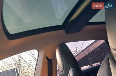 Лифтбек Tesla Model S 2014 в Умани