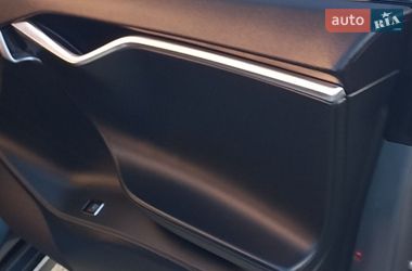 Лифтбек Tesla Model S 2014 в Умани