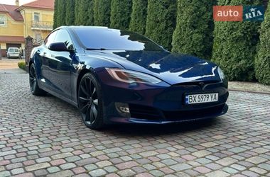 Ліфтбек Tesla Model S 2016 в Рівному