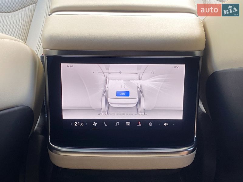 Лифтбек Tesla Model S 2022 в Киеве