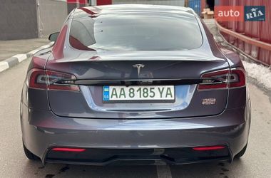Лифтбек Tesla Model S 2022 в Киеве