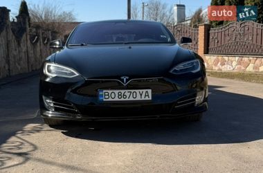 Лифтбек Tesla Model S 2018 в Тернополе