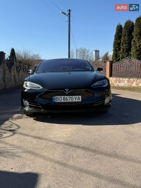 Лифтбек Tesla Model S 2018 в Тернополе