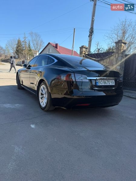 Лифтбек Tesla Model S 2018 в Тернополе