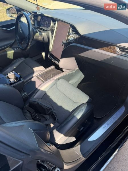 Лифтбек Tesla Model S 2018 в Тернополе