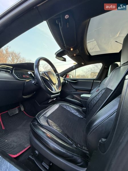 Ліфтбек Tesla Model S 2016 в Одесі фото 12 Ліфтбек Tesla Model S 2016 в Одесі