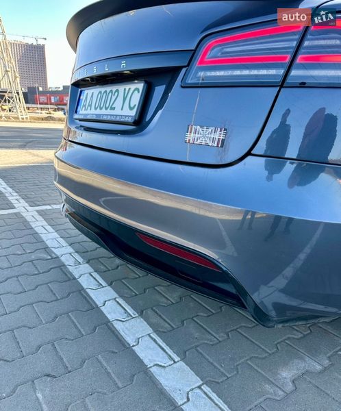 Лифтбек Tesla Model S 2023 в Киеве
