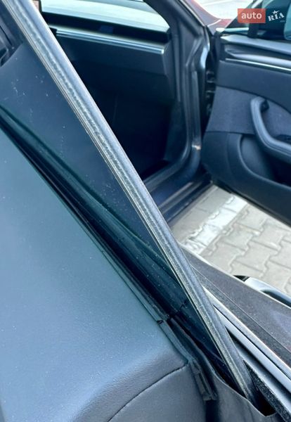 Лифтбек Tesla Model S 2023 в Киеве