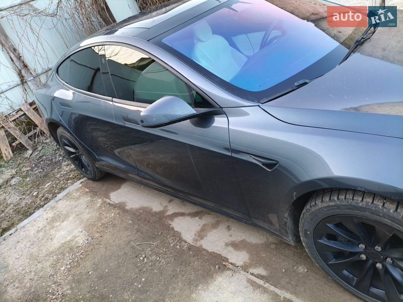 Лифтбек Tesla Model S 2017 в Житомире фото 11 Лифтбек Tesla Model S 2017 в Житомире