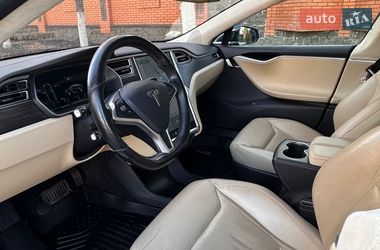 Лифтбек Tesla Model S 2015 в Киеве