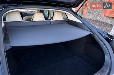 Лифтбек Tesla Model S 2015 в Киеве