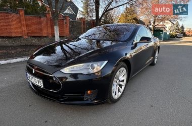 Лифтбек Tesla Model S 2015 в Киеве