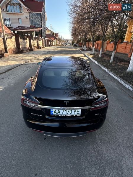 Лифтбек Tesla Model S 2015 в Киеве фото 28 Лифтбек Tesla Model S 2015 в Киеве