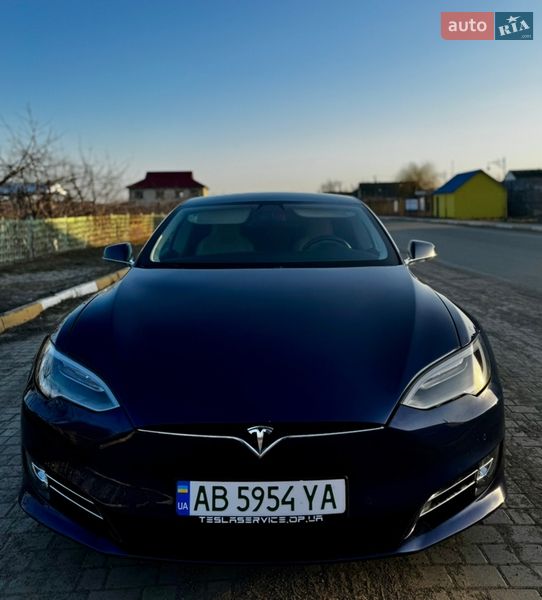 Tesla Model S 2016