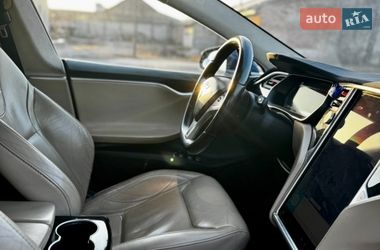 Лифтбек Tesla Model S 2016 в Виннице