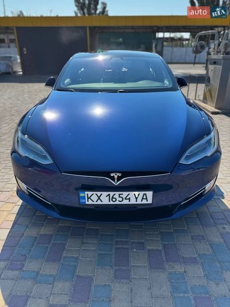 Ліфтбек Tesla Model S 2020 в Білгороді-Дністровському