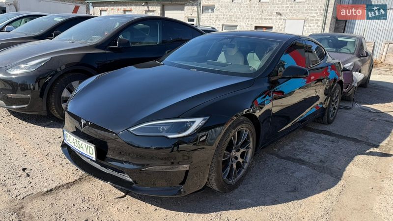 Лифтбек Tesla Model S 2021 в Львове