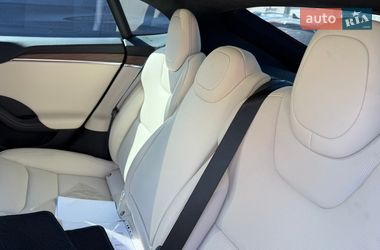 Лифтбек Tesla Model S 2021 в Львове