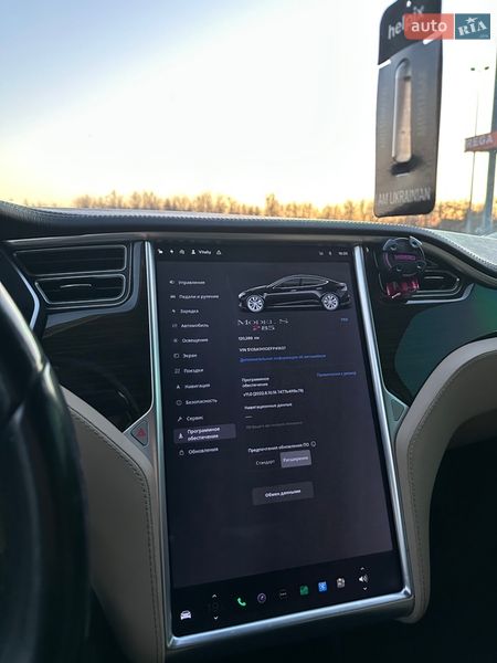Ліфтбек Tesla Model S 2014 в Львові