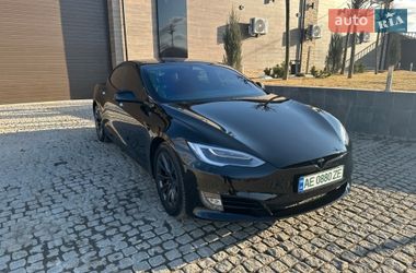 Ліфтбек Tesla Model S 2018 в Олександрії