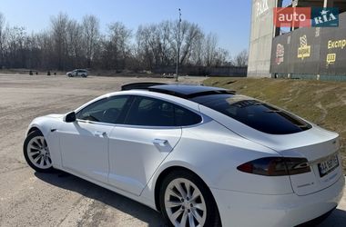 Лифтбек Tesla Model S 2018 в Киеве