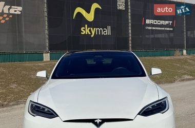 Ліфтбек Tesla Model S 2018 в Києві