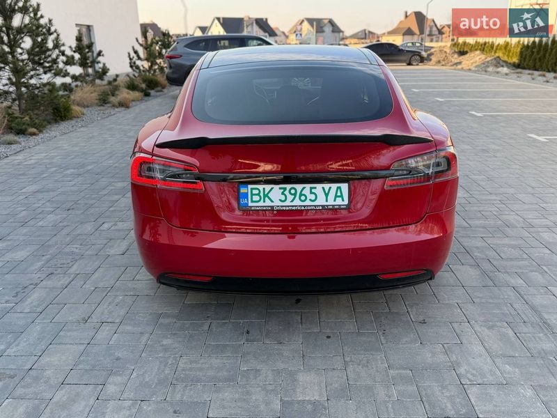 Лифтбек Tesla Model S 2016 в Луцке фото 5 Лифтбек Tesla Model S 2016 в Луцке