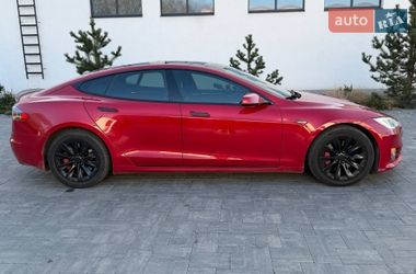 Лифтбек Tesla Model S 2016 в Луцке