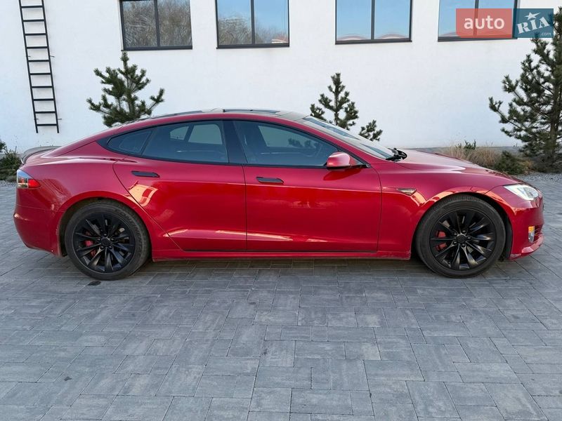 Лифтбек Tesla Model S 2016 в Луцке фото 8 Лифтбек Tesla Model S 2016 в Луцке